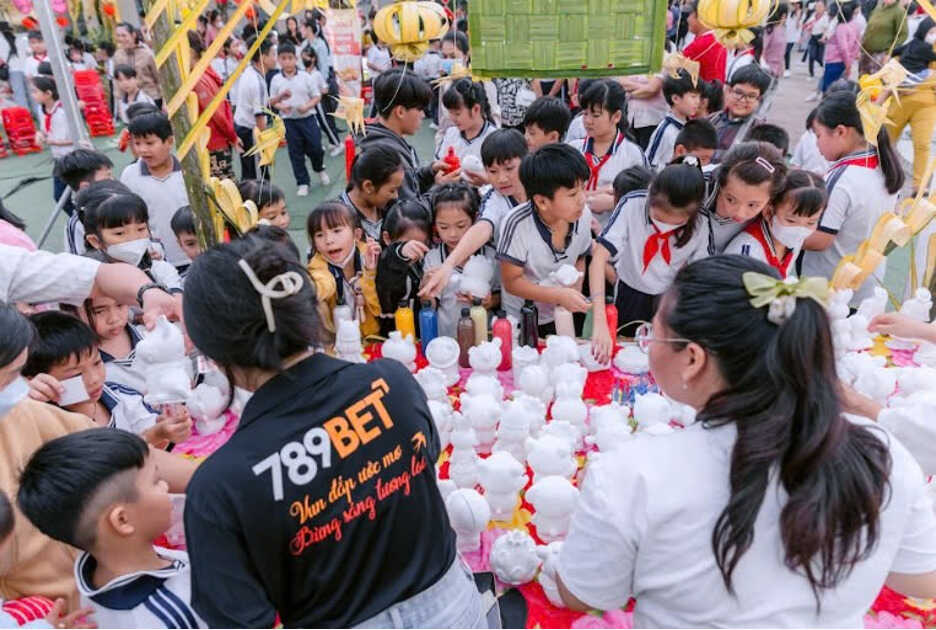 Tết đoàn viên, 789BET tổ chức chương trình 'Xuân Gắn Kết' giúp đỡ người nghèo