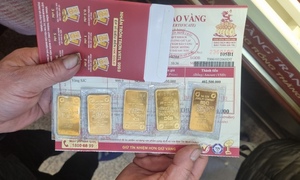 Giá vàng miếng vượt 141 triệu đồng/lượng